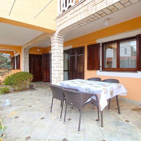 Apartment Mirela 2145 Fazana Bagian luar foto