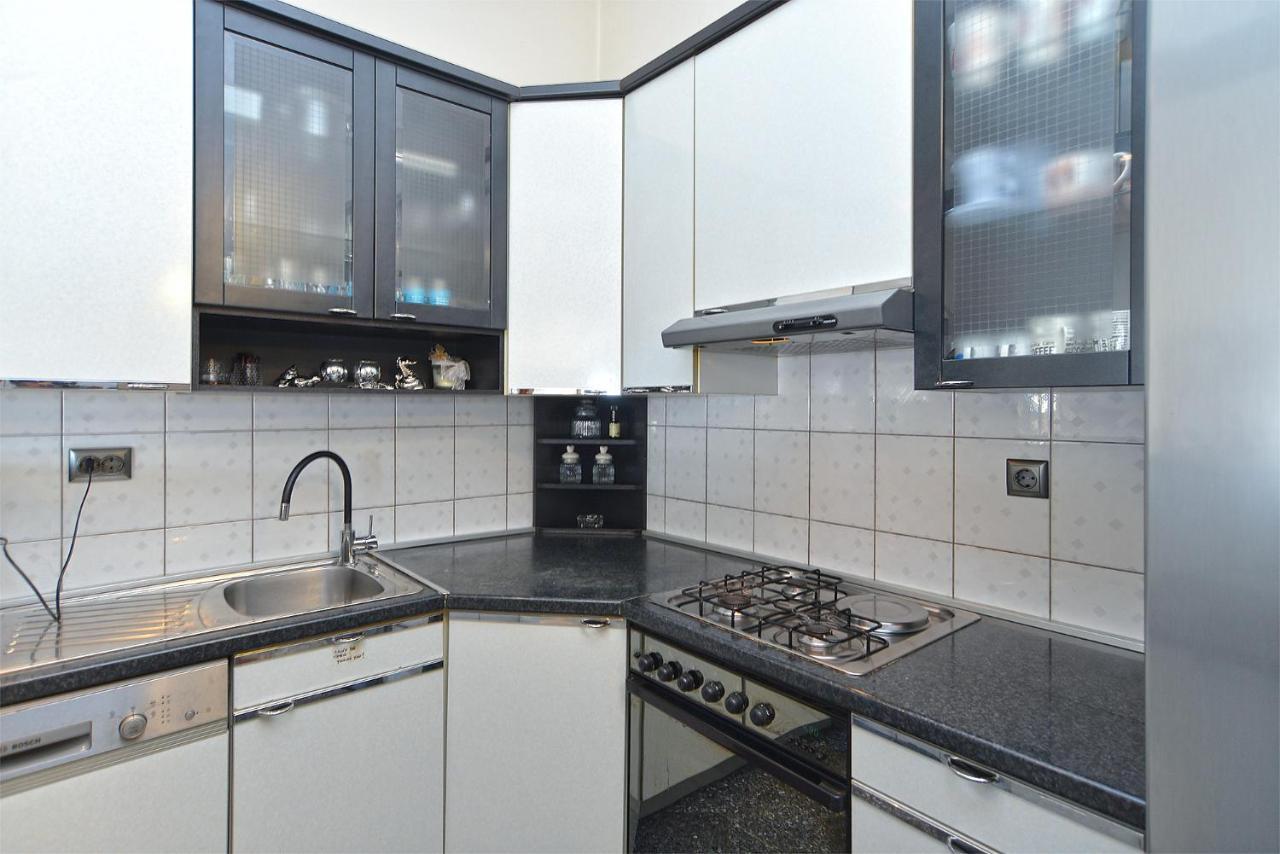 Apartment Mirela 2145 Fazana Bagian luar foto